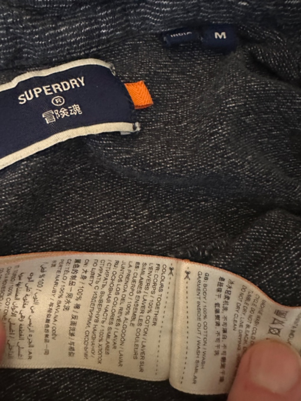 Superdry Embroidered Polo Medium Gently worn 100% cotton 20" armpit to armpit - Picture 4 of 4